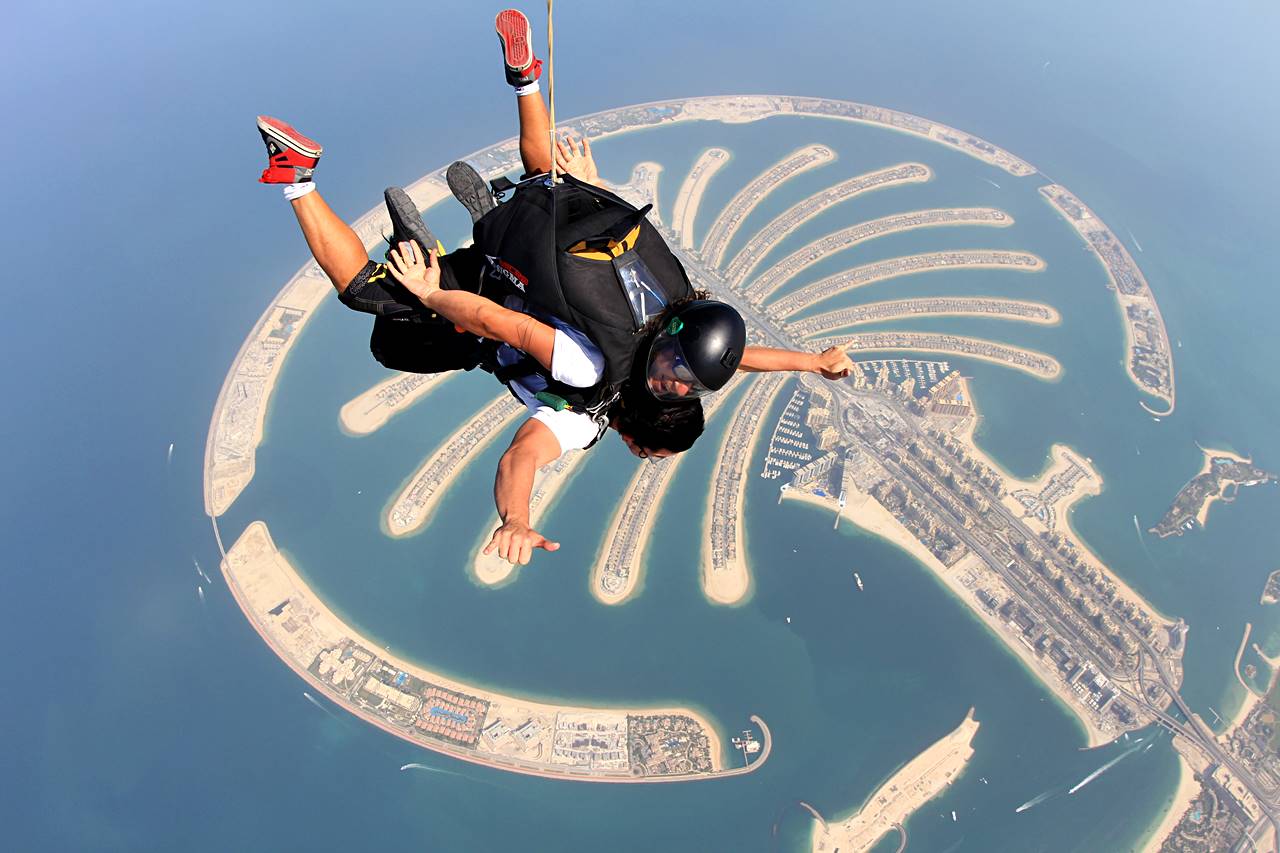 The Thrill of Tandem Skydiving in Dubai